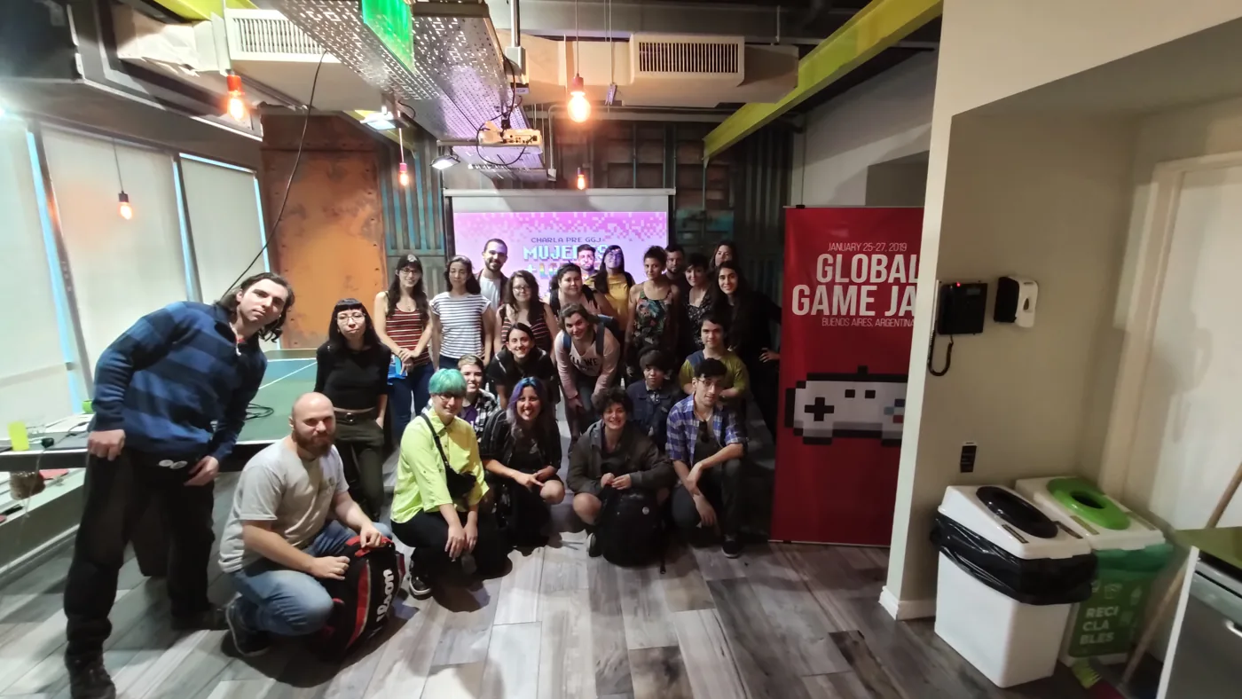 Foto grupal en la sede de la Global Game Jam
